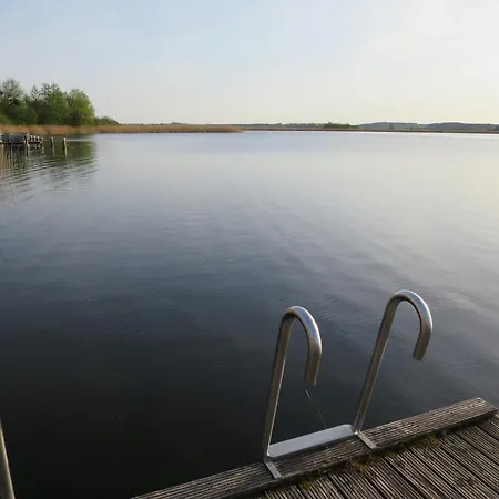 Casa de Férias Strandhaus Am Oberuckersee
